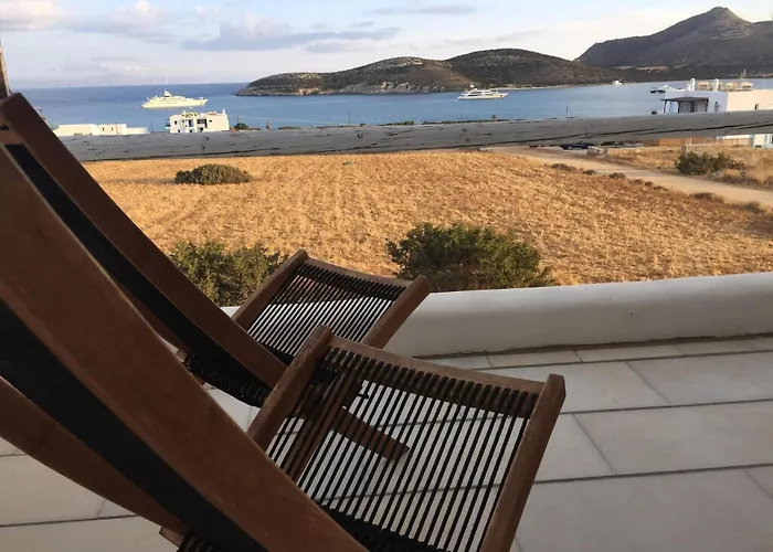 Beachfront 2 Bedrooms Niamos アパート アンティパロス島