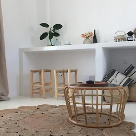 Beachfront 2 Bedrooms Niamos Appartement