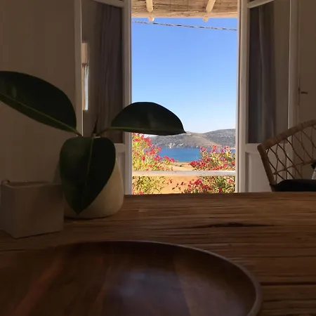Beachfront 2 Bedrooms Niamos Beautiful Sea Views Agios Georgios * Andiparos