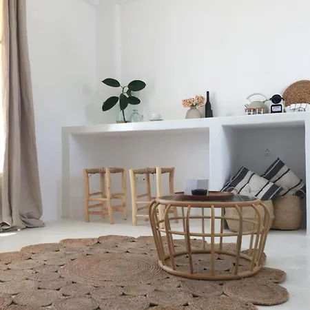 Beachfront 2 Bedrooms Niamos Appartement *